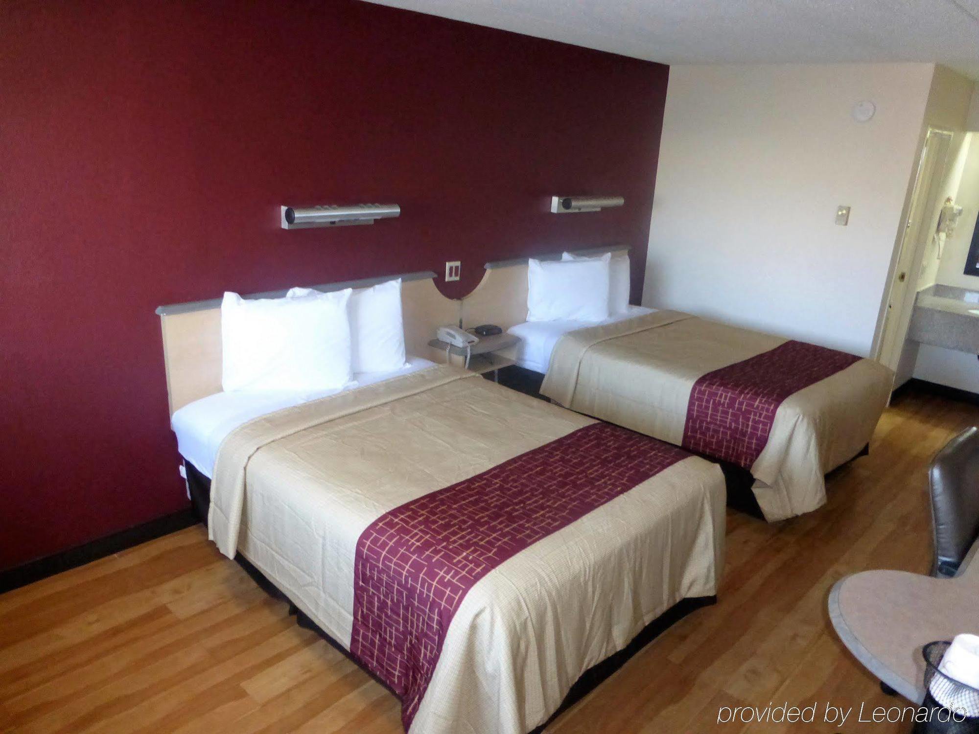 Red Roof Inn Cincinnati East - Beechmont Cherry Grove Extérieur photo